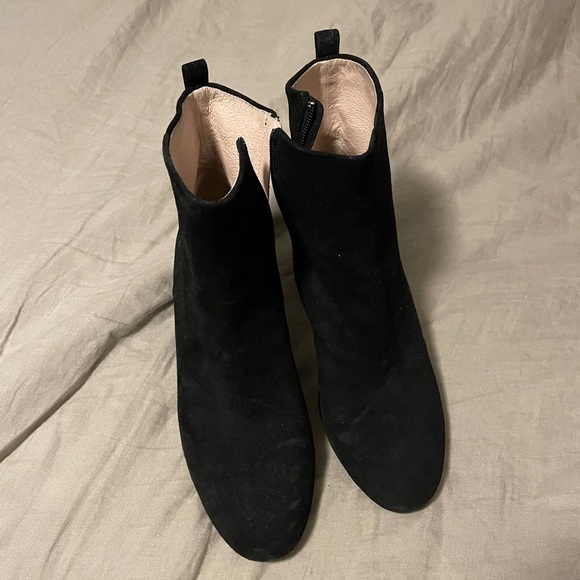 Dillard’s Black Velvet Ankle Boots 3in Heel Size 9 - Picture 2 of 3